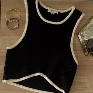 Black and Beige Ribbed Cropped Top